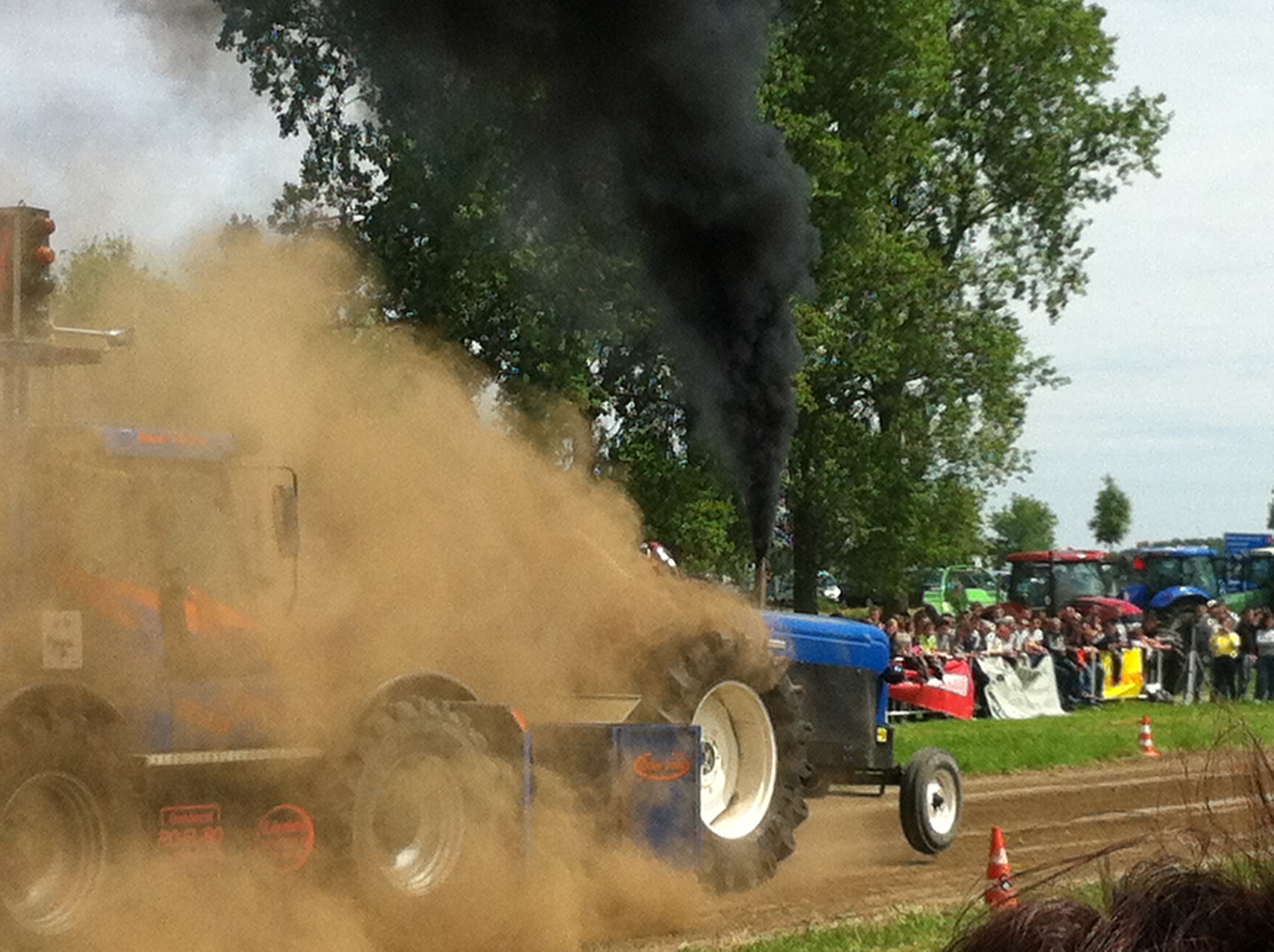 tractor-pulling 1